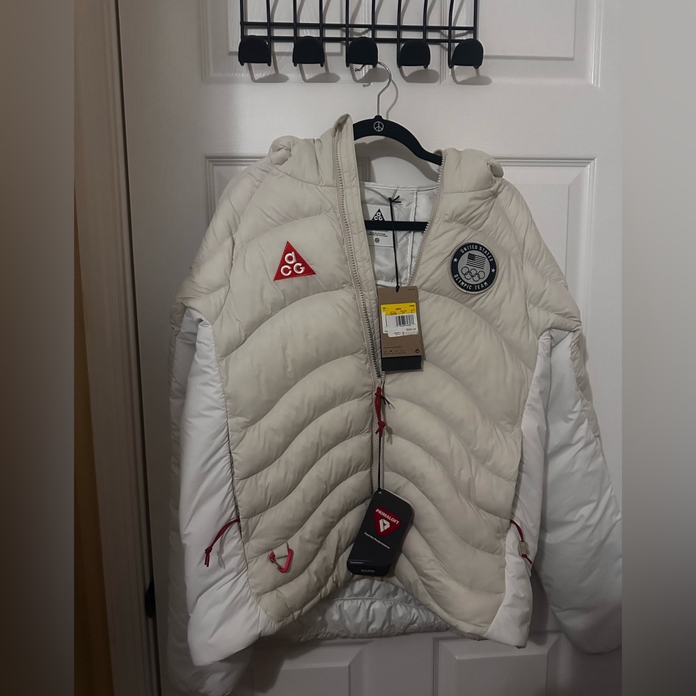 Nike ACG Cream/White Quilted Hooded Puffer Jacket Olympics Unisex
